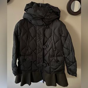 Moncler Vauloge Quilted Parka Jacket
With Flounce Hem, olive color, size 0